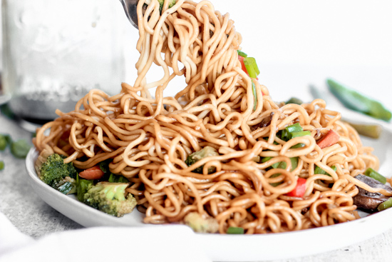 Chicken Broccoli Ramen Stir Fry - Lolo Home Kitchen