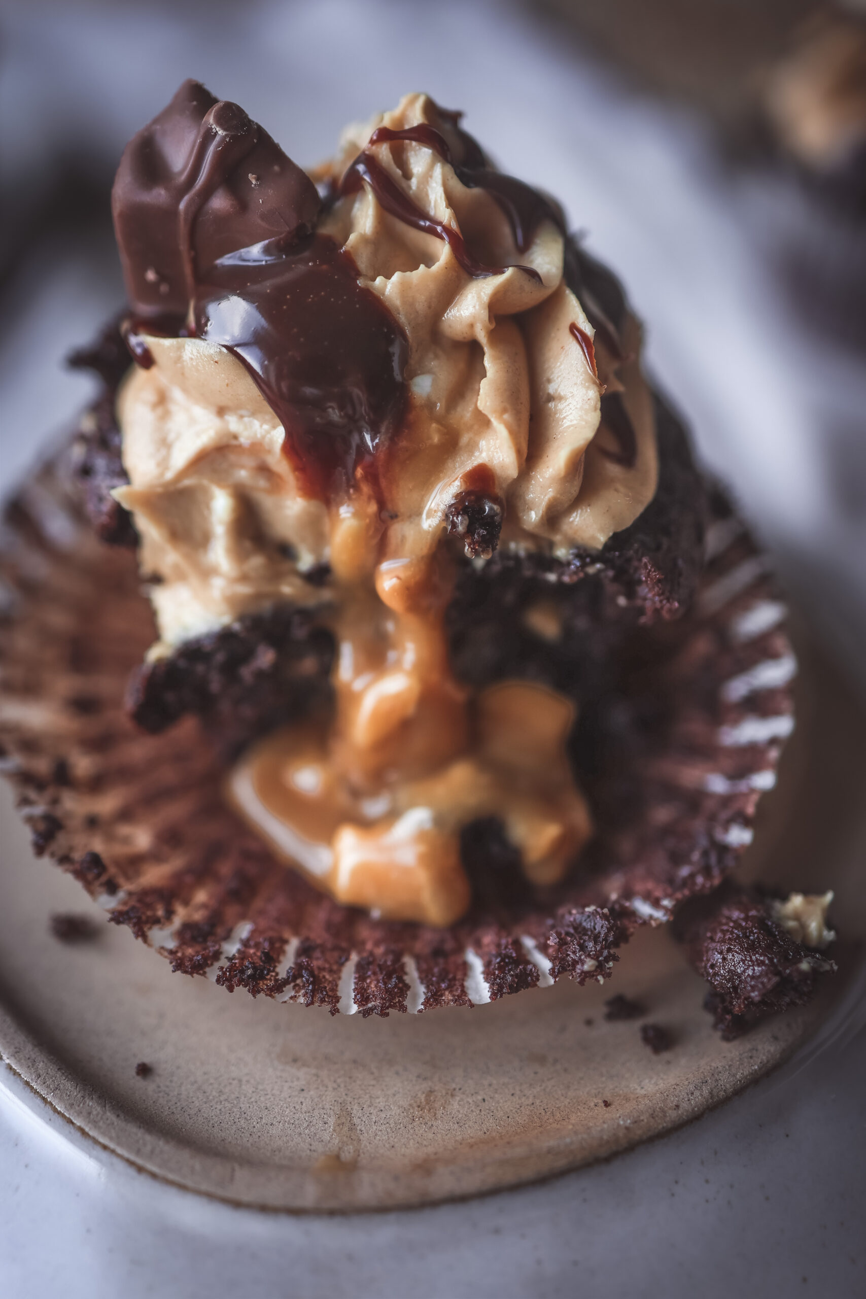 Snickers Cupcakes