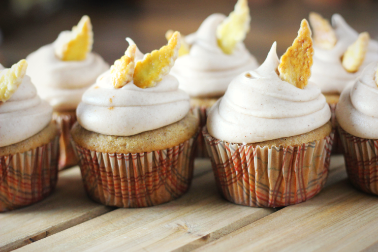 Spice Cake Cupcakes with cinnamon cream cheese frosting