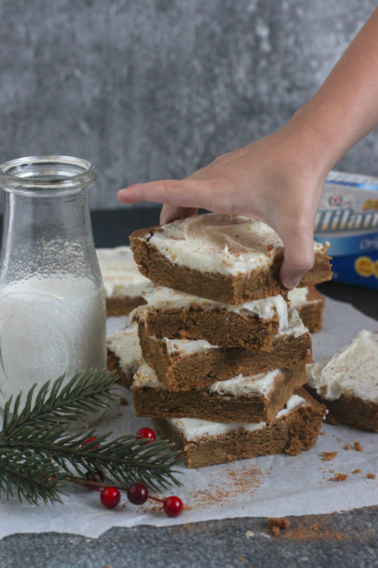 Gingerbread Cookie Bars