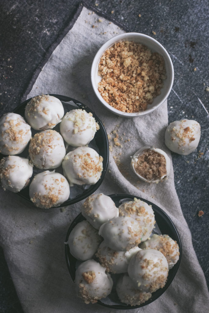 snickerdoodle truffles, an easy Christmas treat for kids to make