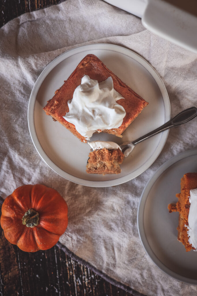 Gooey Pumpkin Bars