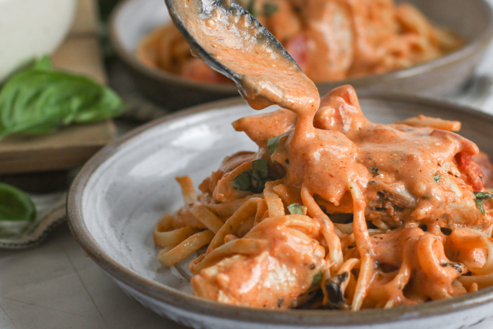 Slow Cooker Creamy Tomato Basil Chicken - Lolo Home Kitchen