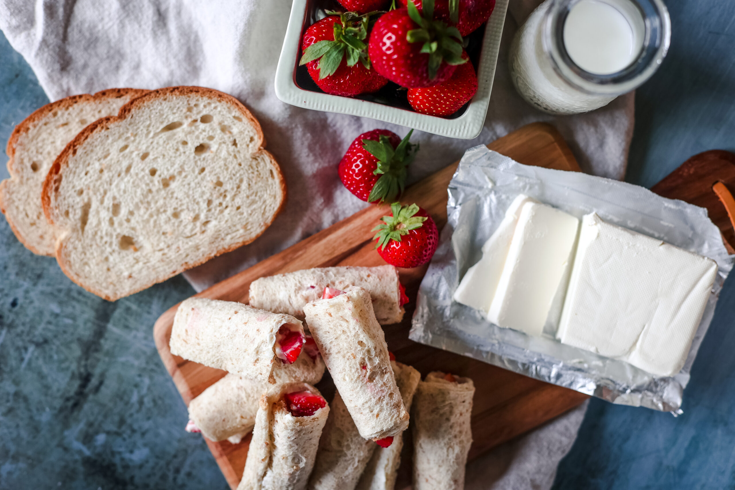 strawberry cream cheese roll ups recipe
